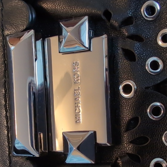 Michael Kors Black Shoulder Bag with Silver Chain - Picture 5 of 11